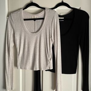 2 Universal Thread Long Sleeve T-shirts size Large